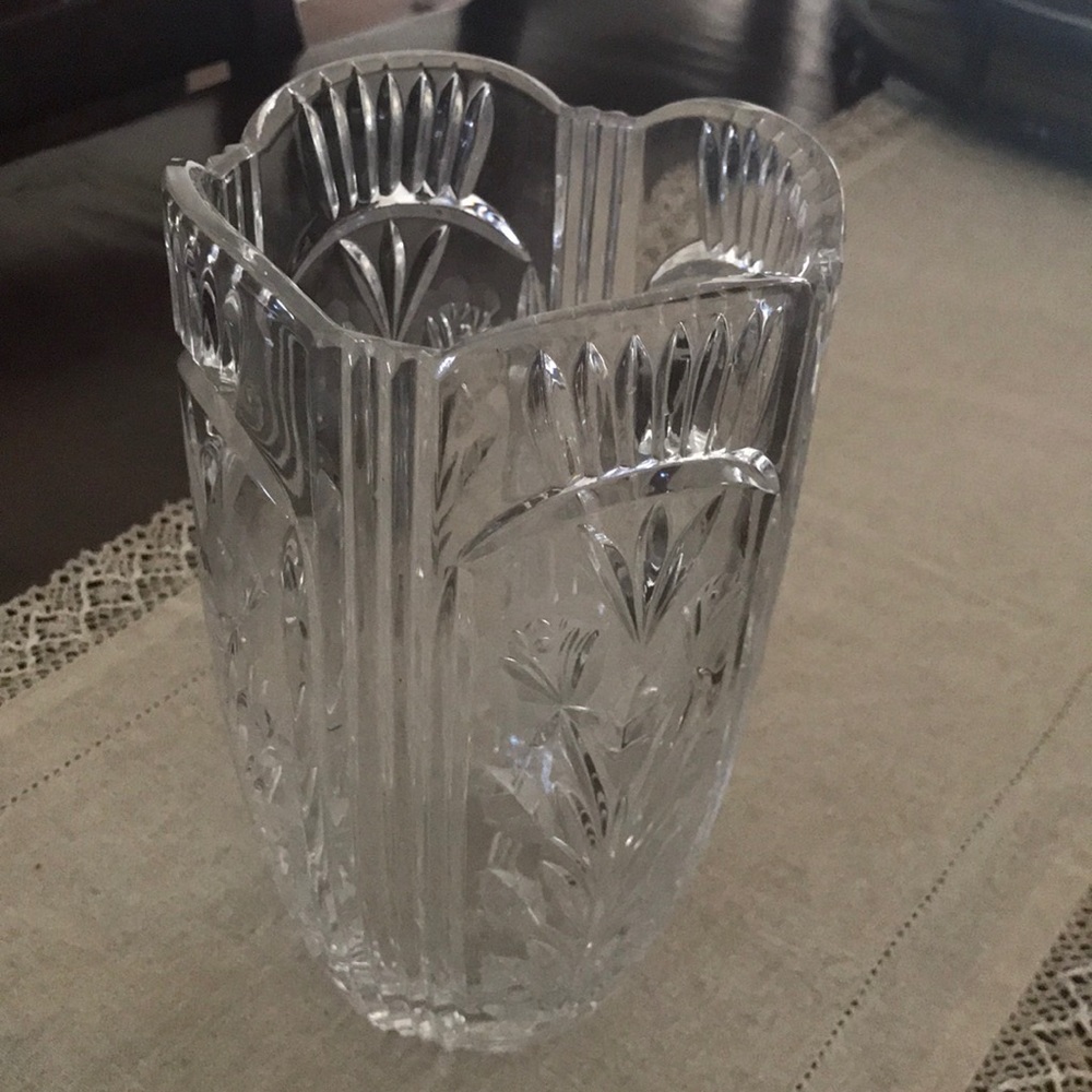 Crystal Vase - Picture 3 of 16